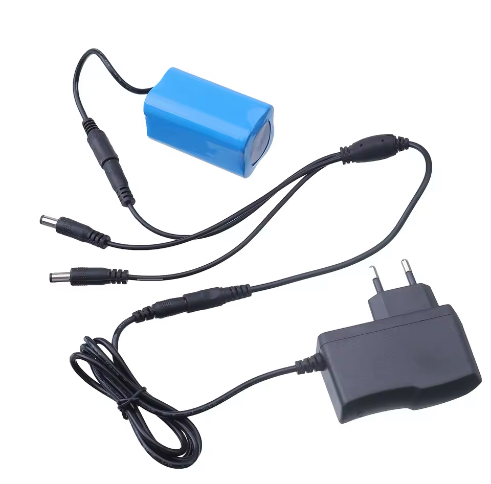 Kabel pro nabíjení 3 ks baterií 8,4V najednou